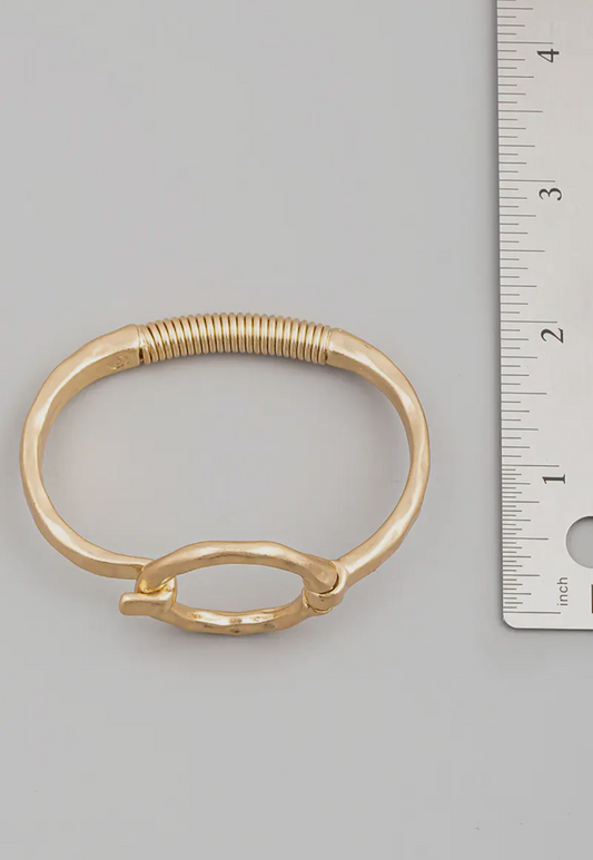 Matte Gold Hammered Circle Bracelet