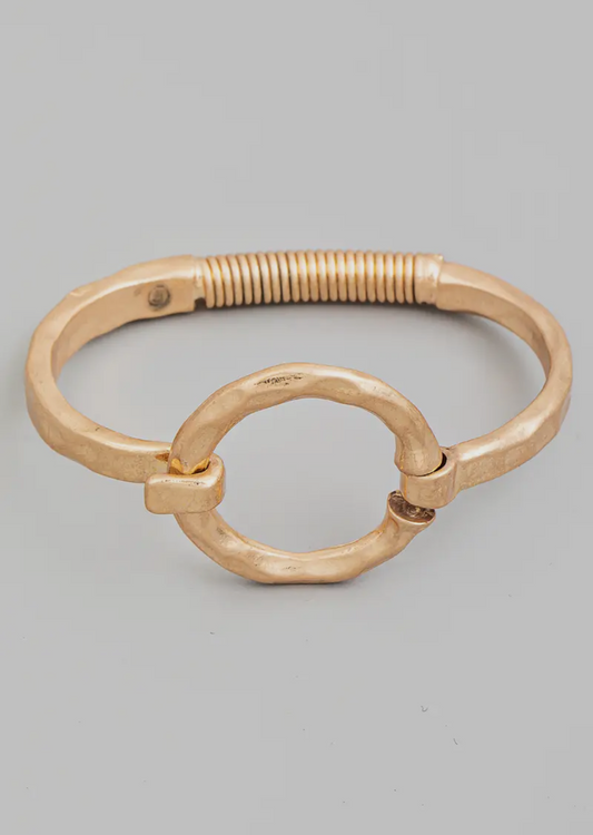 Matte Gold Hammered Circle Bracelet